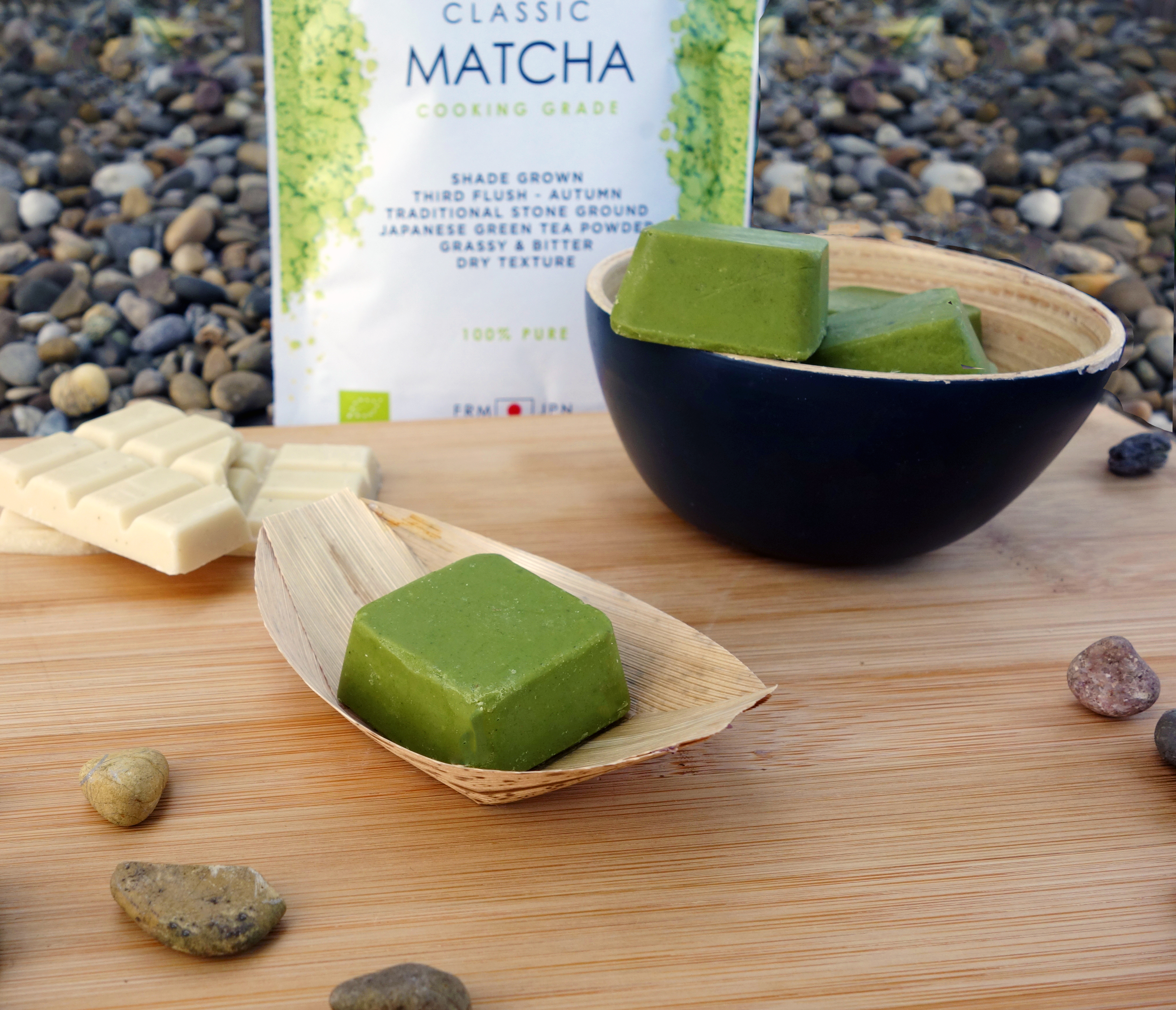 Vegan white chocolate fudge with matcha